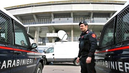 carabinieri allo stadio