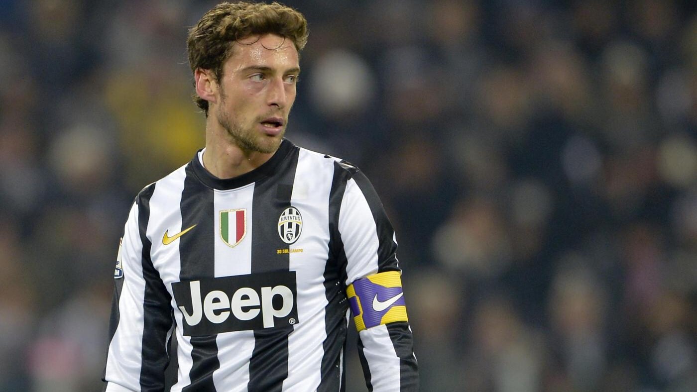 Il tecnico campione d'Italia ha convocato anche Marchisio e Giovinco. A Montella mancano gli squalificati Aquilani e Migliaccio.