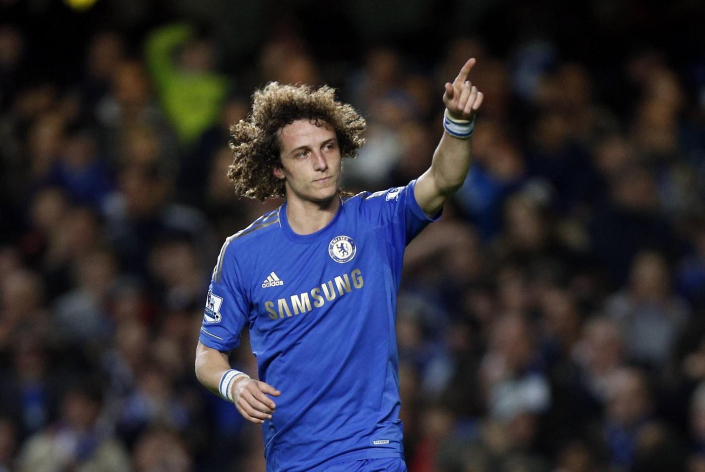 il brasiliano potrebbe passare dal chelsea al barcellona