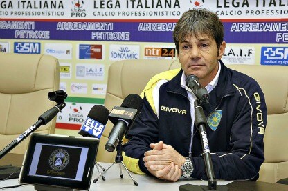 di costanzo esonerato dalla carrarese