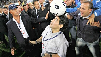 diego palleggia al san paolo