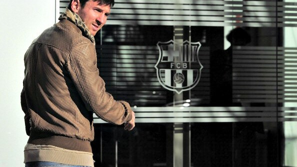 lionel messi va a firmare il rinnovo