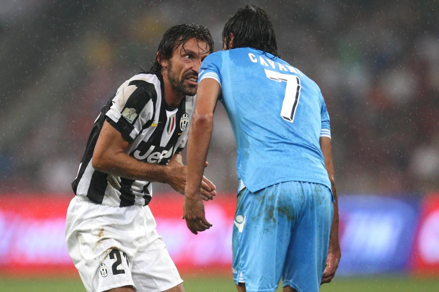 pirlo vucinic marchisio sfidano hamsik inler e cavani
