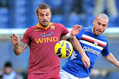 l'attaccante pablo osvaldo