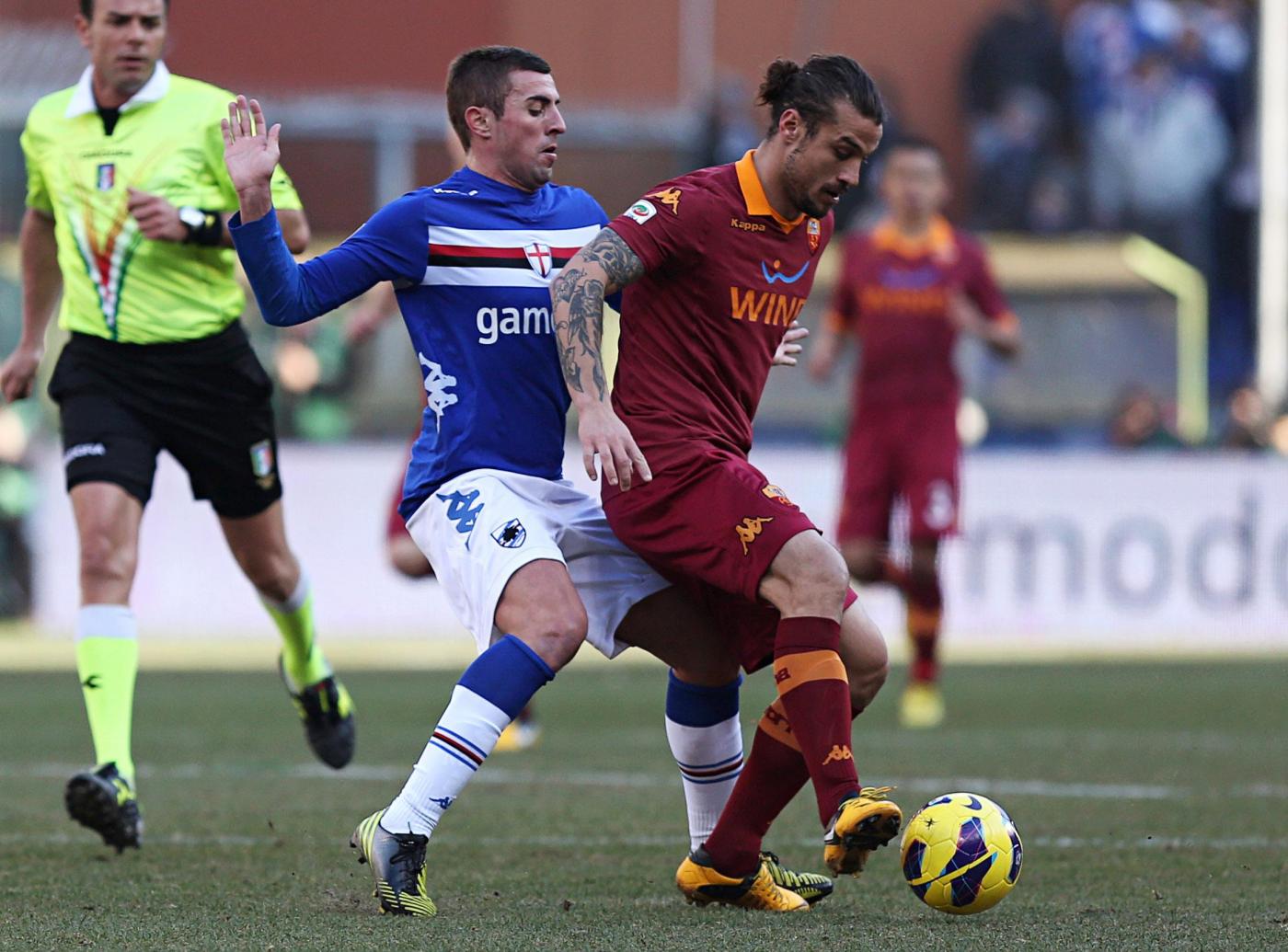 L'attaccante ha un problema al ginocchio, il giovane centrocampista dell'Under 21 oggi non si è allenato a causa della febbre.