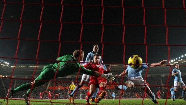 Il Manchester City ha perso 3-1 con il Southampton. Domani lo United può andare a +12. Oggi hanno vinto Chelsea, Arsenal e Tottenham.