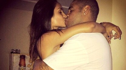 adriano con la sua nuova fiamma