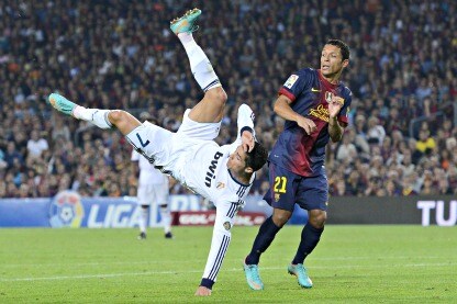 il difensore del barcellona su ronaldo