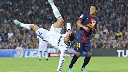 il difensore del barcellona su ronaldo