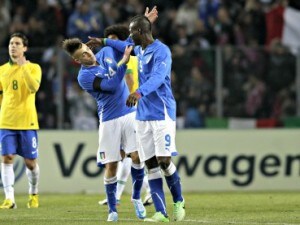mario balotelli accanto a El Shaarawy