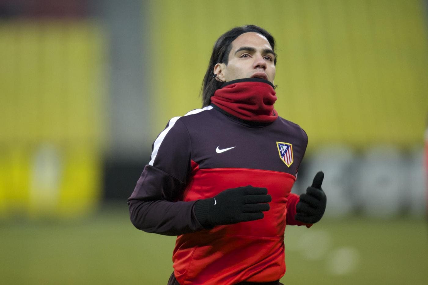 l'attaccante colombiano vuole la premier league