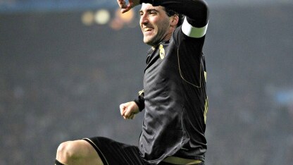 gonzalo higuain esulta