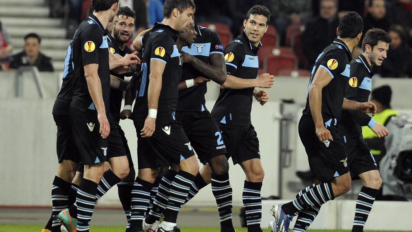Mauri e Lulic giocheranno alle spalle di Floccari. Nello Stoccarda torna Ibisevic. Macheda e Molinaro partiranno dalla panchina.