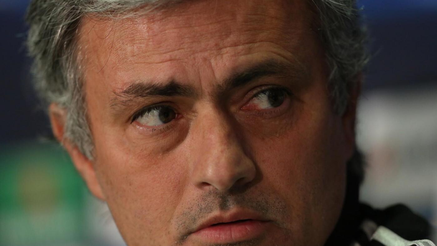 il tecnico portoghese domani sfida il manchester united