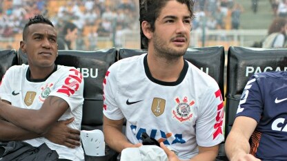 l'ex milanista pato ancora ko