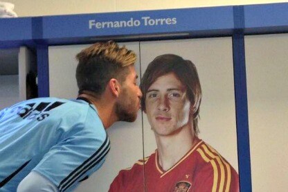 il bacio di sergio ramos