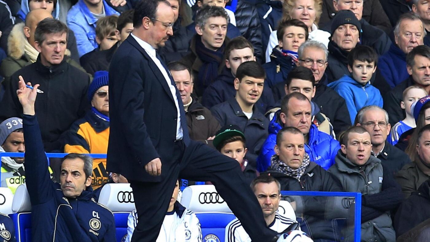 i blues battuti dai saints, vincono city, united, arsenal e tottenham