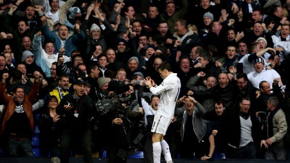 Grazie al successo nel derby Villas Boas scavalca il Chelsea e torna al terzo posto.