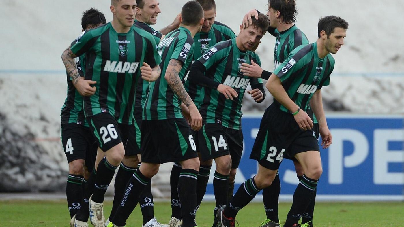 il verona ha vinto a grosseto, il livorno sfida la reggina