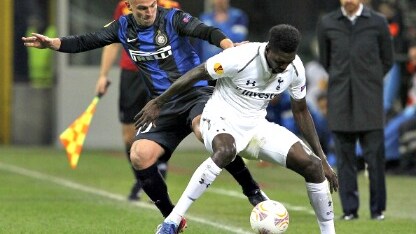 adebayor cori razzisti
