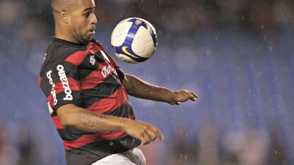 adriano ex del flamengo