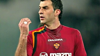 dellas con la maglia della roma