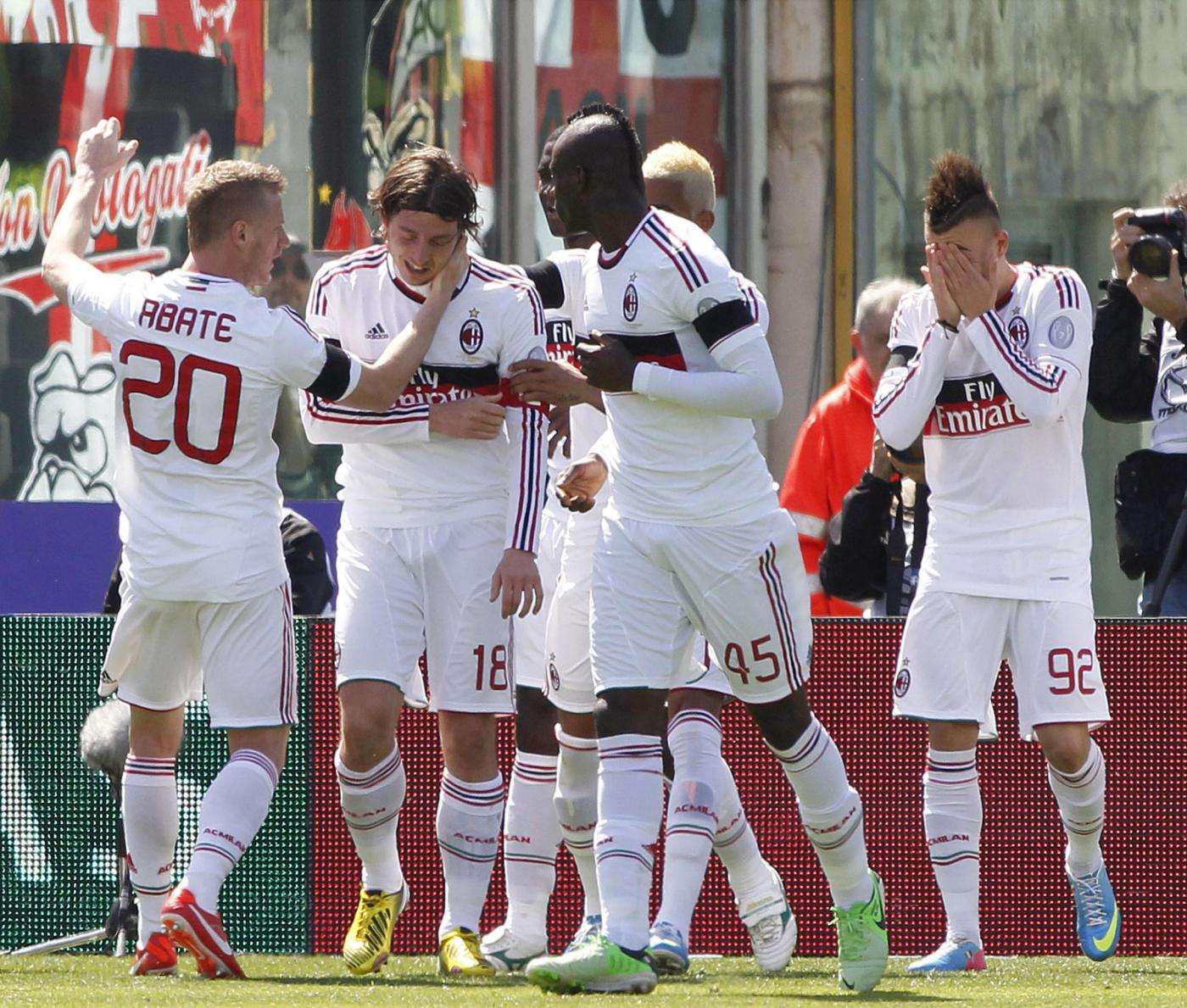 Milan-Napoli 2013, El Shaarawy e Pazzini sfidano Cavani