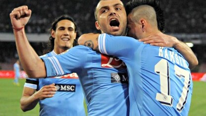 abbraccio dopo il gol