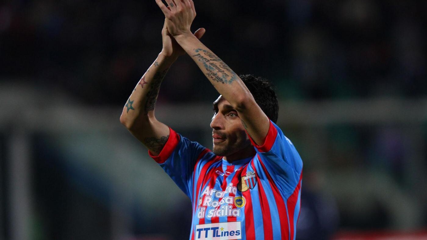L'attaccante del Siena è di proprietà del Lorient. Per Lodi il Catania vuole cinque milioni di euro.