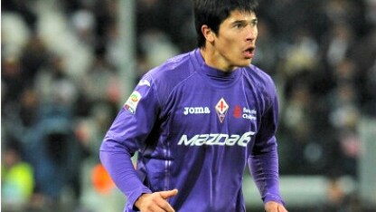 il difensore della fiorentina roncaglia