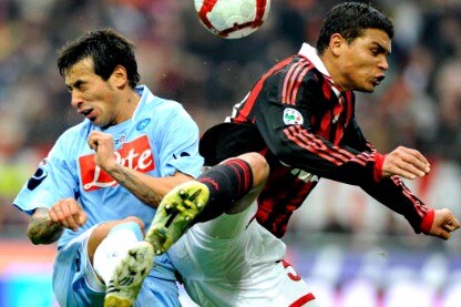 lavezzi e thiago silva in un vecchio napoli-milan