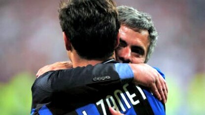javier zanetti con mourinho