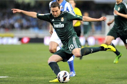 El Pipita in azione con la maglia del Real