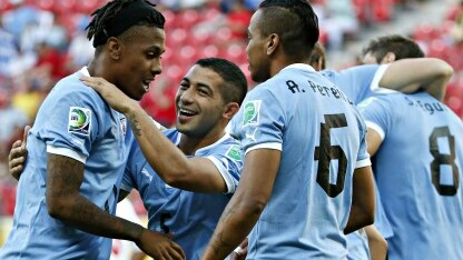 l'attaccante uruguagio del palermo