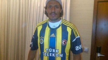 Bruno Alves con la maglia del Fenerbahce