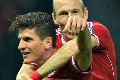 mario gomez del bayern con robben