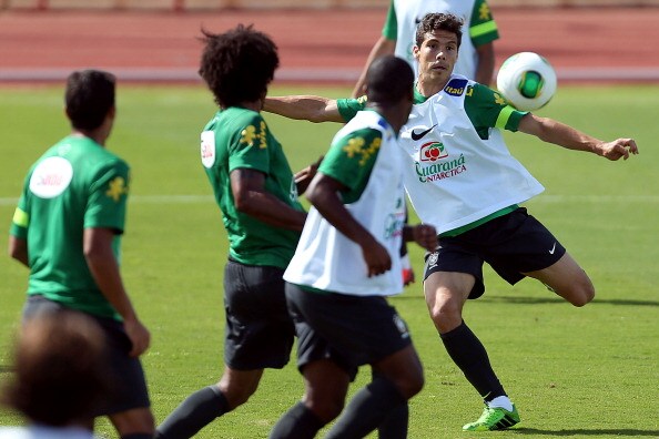 hernanes palleggia in allenamento