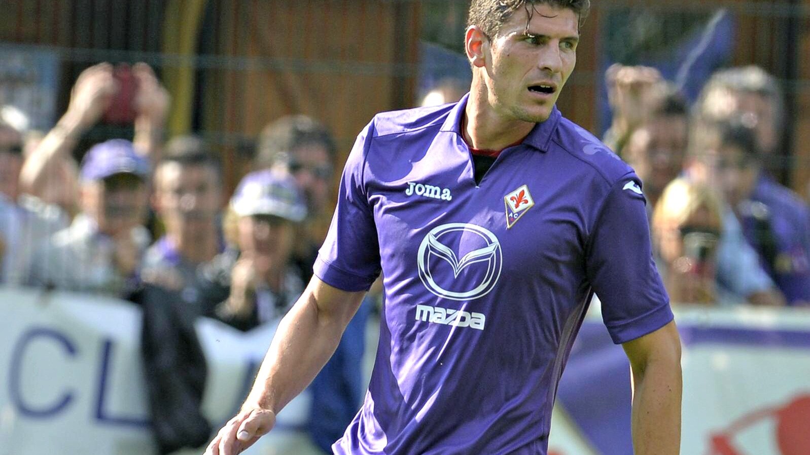 mario gomez fiorentina azione