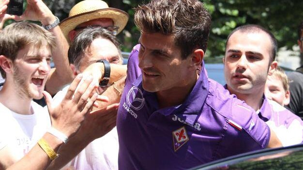 La presentazione di Mario Gomez alla Fiorentina (diretta streaming)