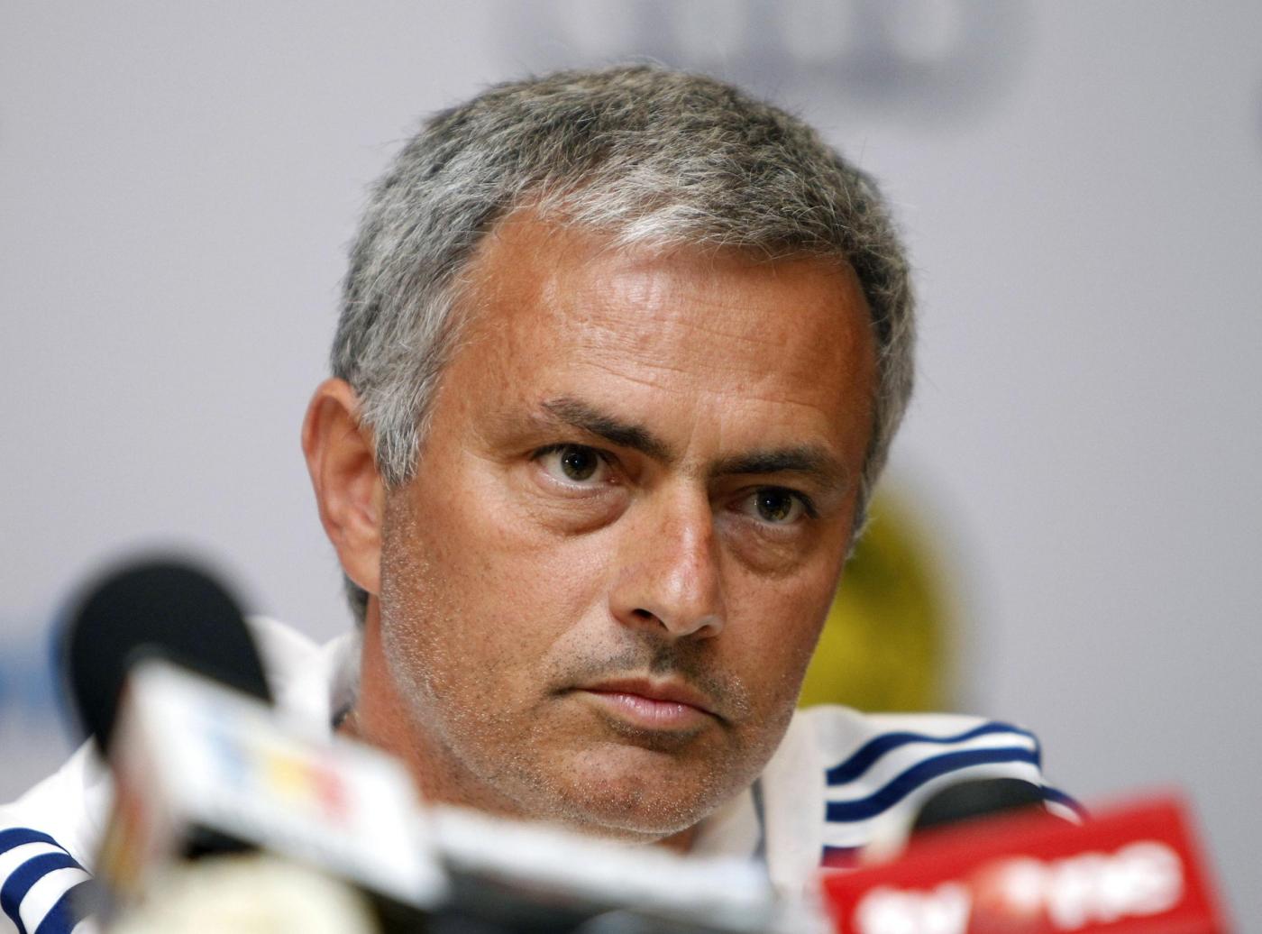 il tecnico del chelsea invia un fax al como