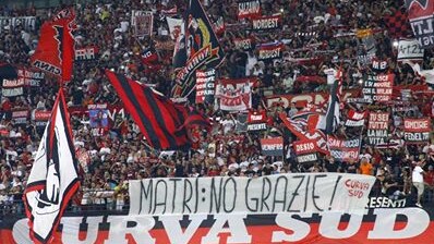 striscione matri