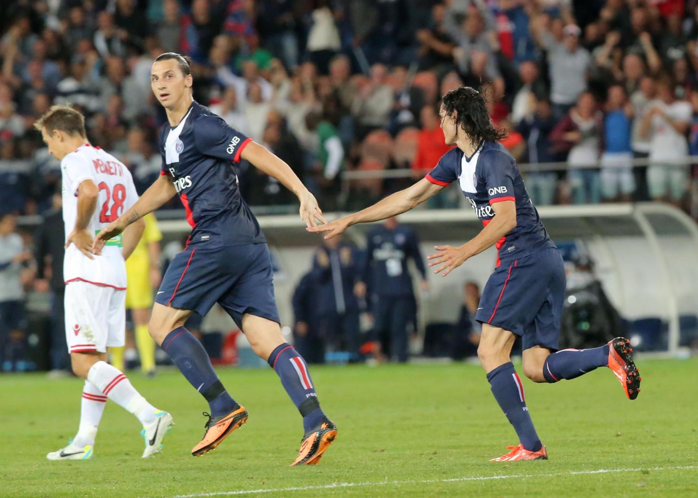 messi e ronaldo sfidano il duo del psg.
