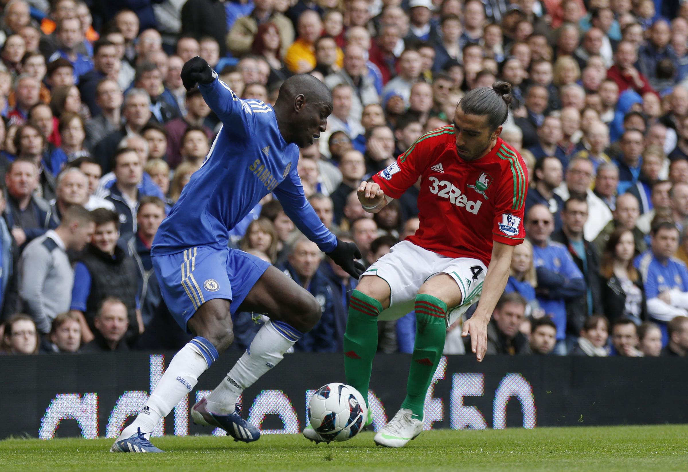 demba ba in azione