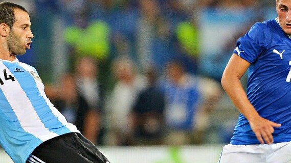 mascherano in azione