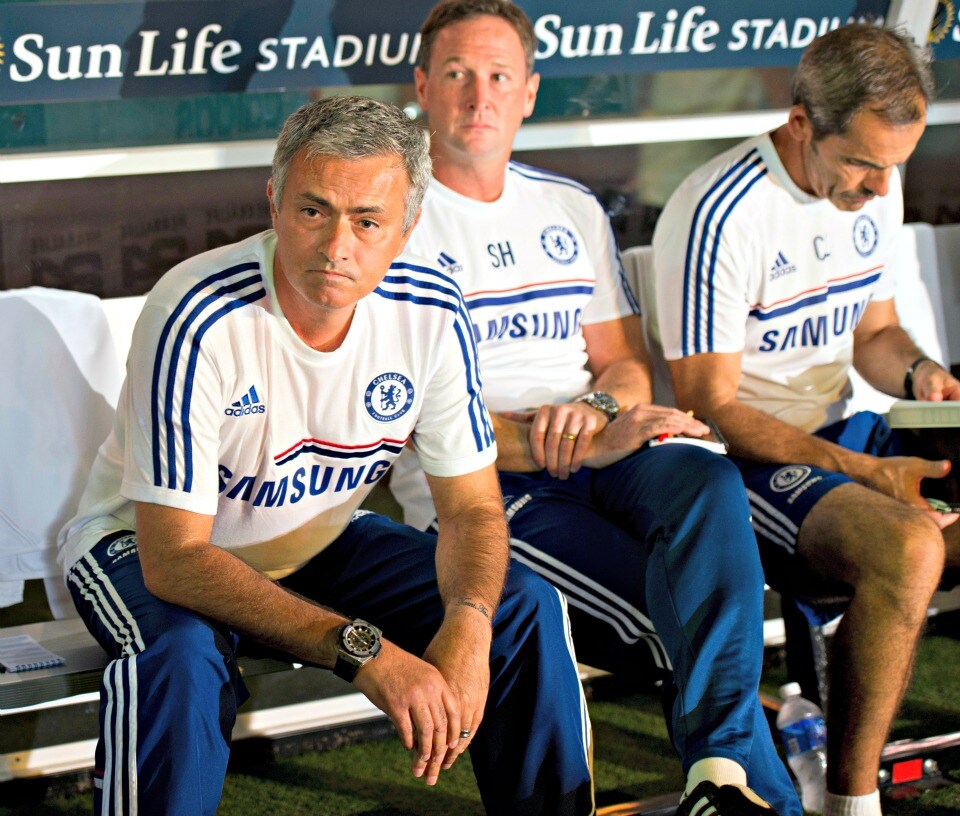 mourinho sulla panchina del chelsea