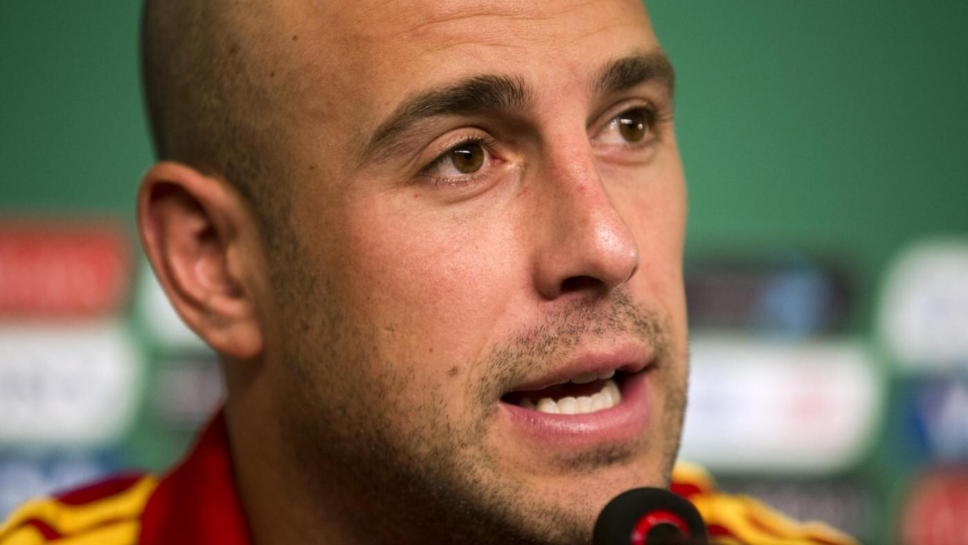 il portiere del napoli piace al barca