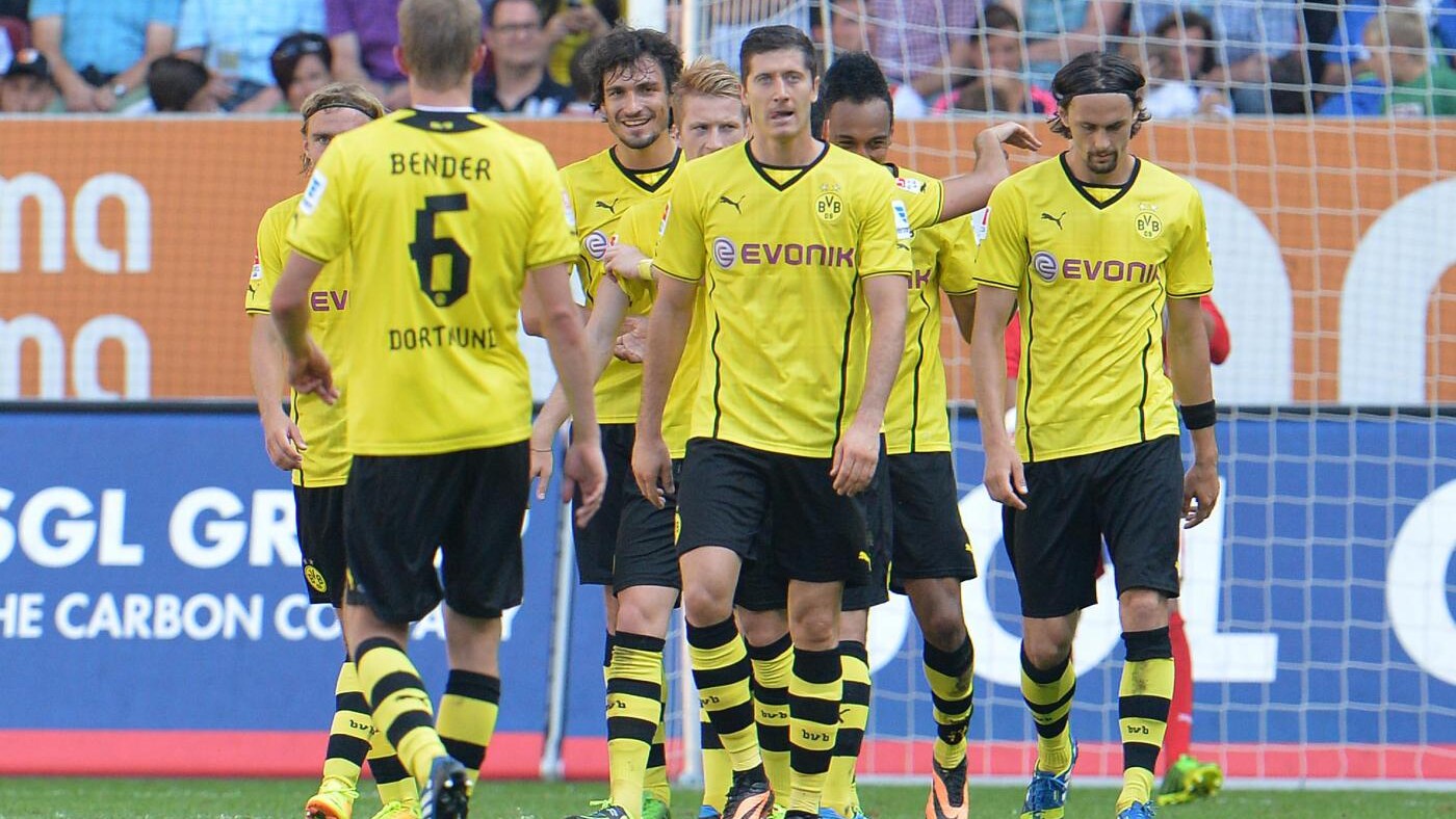 Borussia Dortmund-Amburgo 6-2, doppiette di Lewandowski e Aubemayang