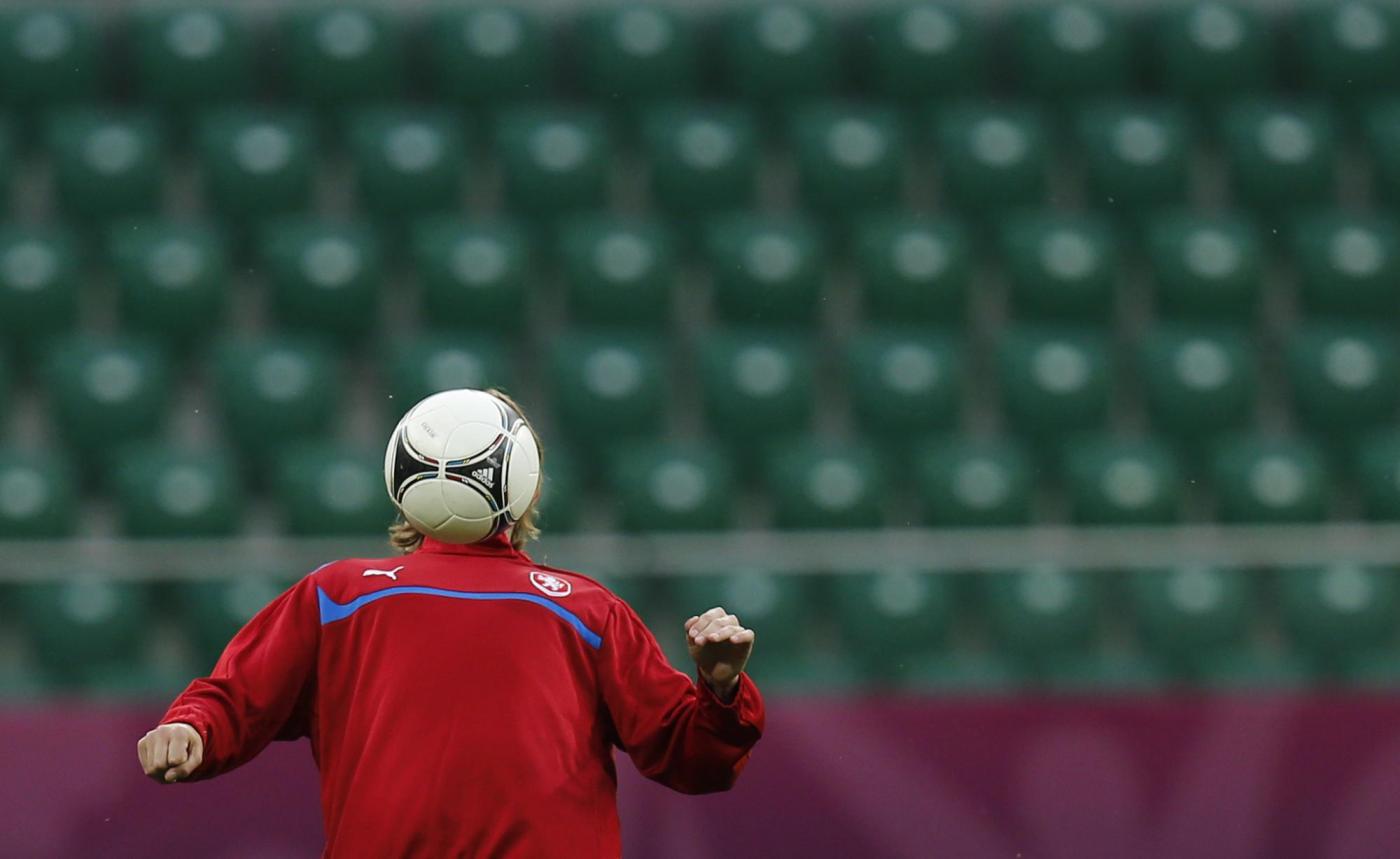 dodici calciatori arrestati