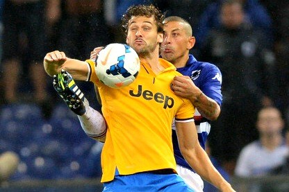 llorente in azione a genova