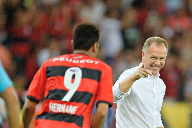 mano menezes dimissionario